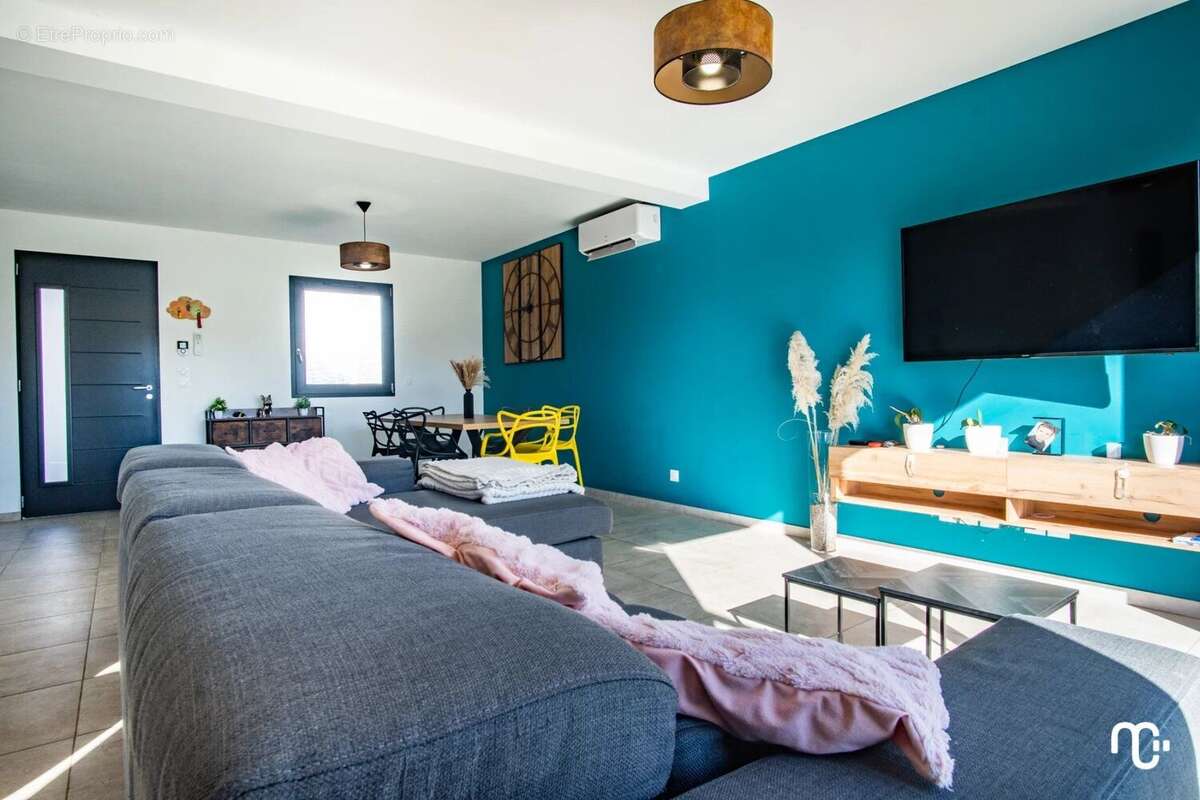 Maison à POURRIERES