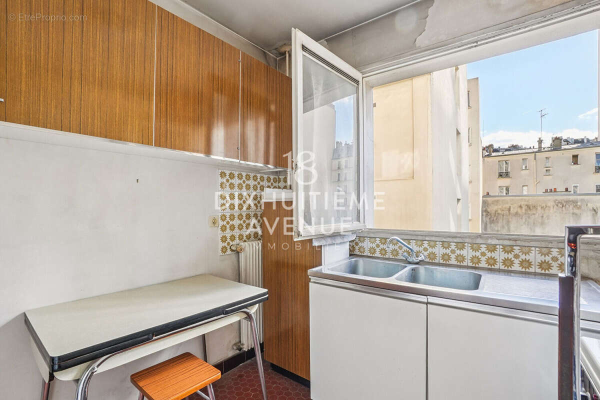 Appartement à PARIS-18E