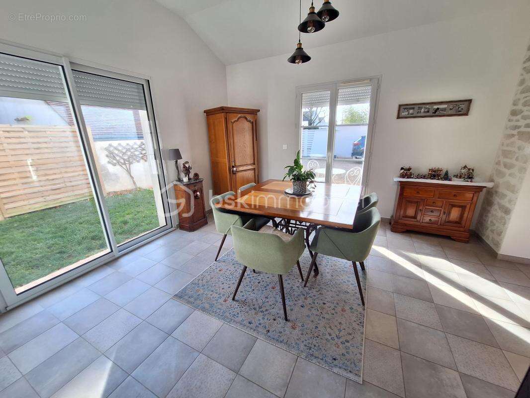 Maison à SAINT-HILAIRE-SAINT-MESMIN