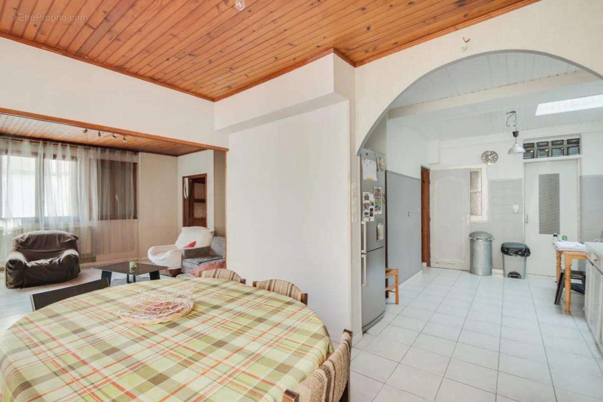 Maison à ROMILLY-SUR-SEINE