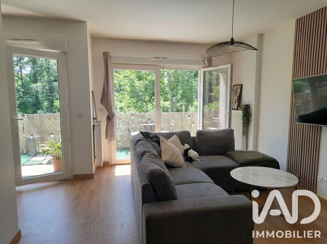 Maison 66 m² à Ambares-Et-Lagrave  - photo 4