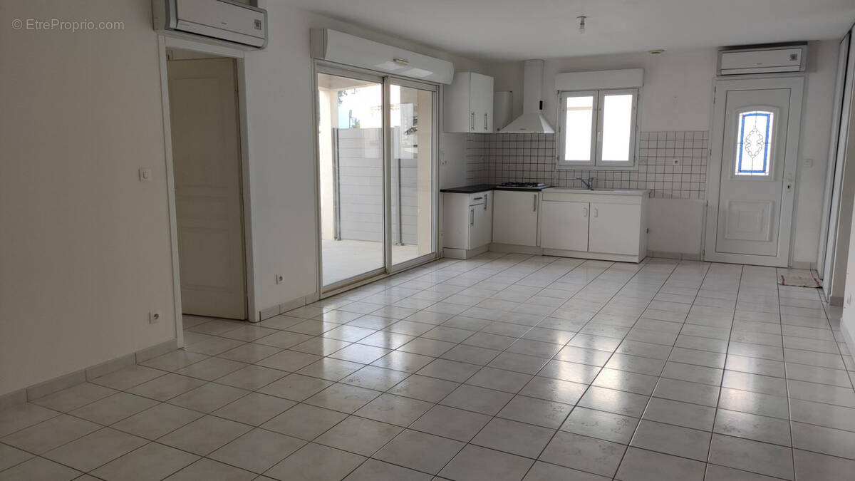 Maison à CROIX-CHAPEAU