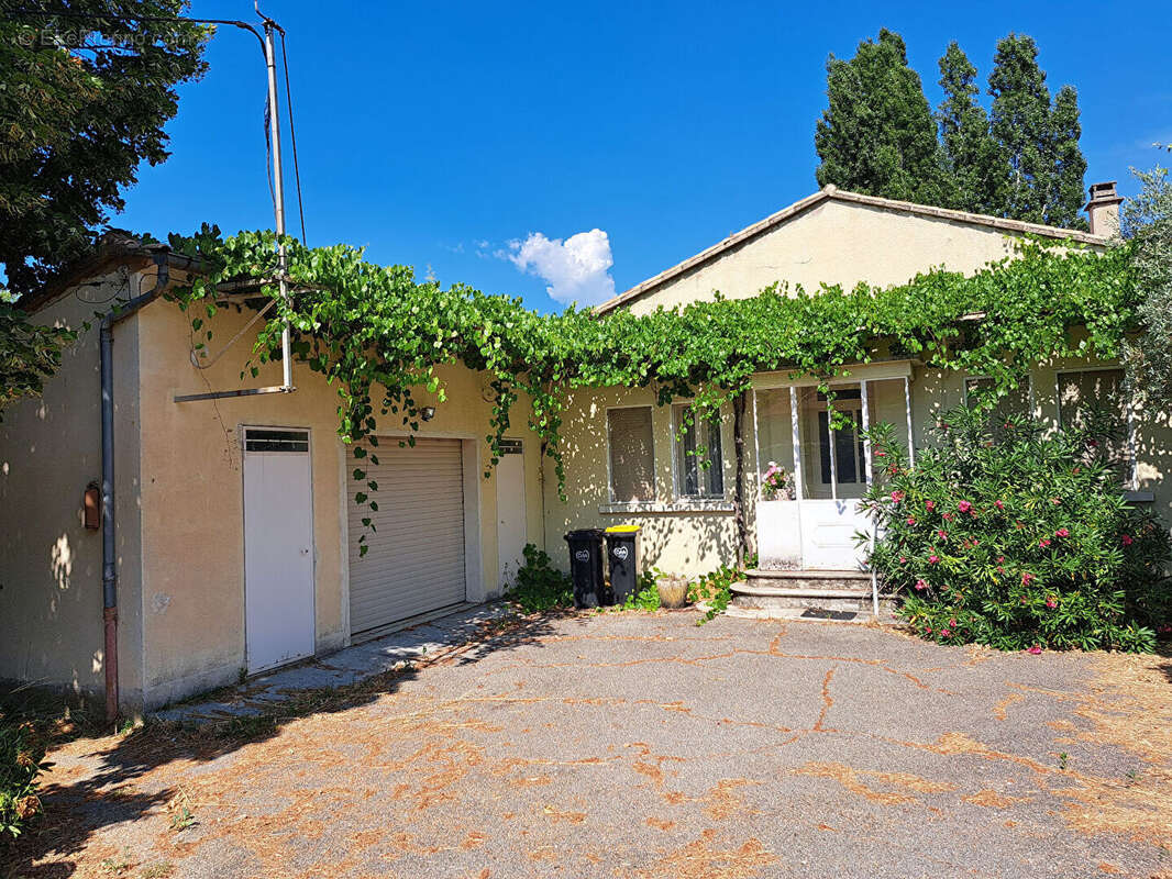 Maison à MALAUCENE