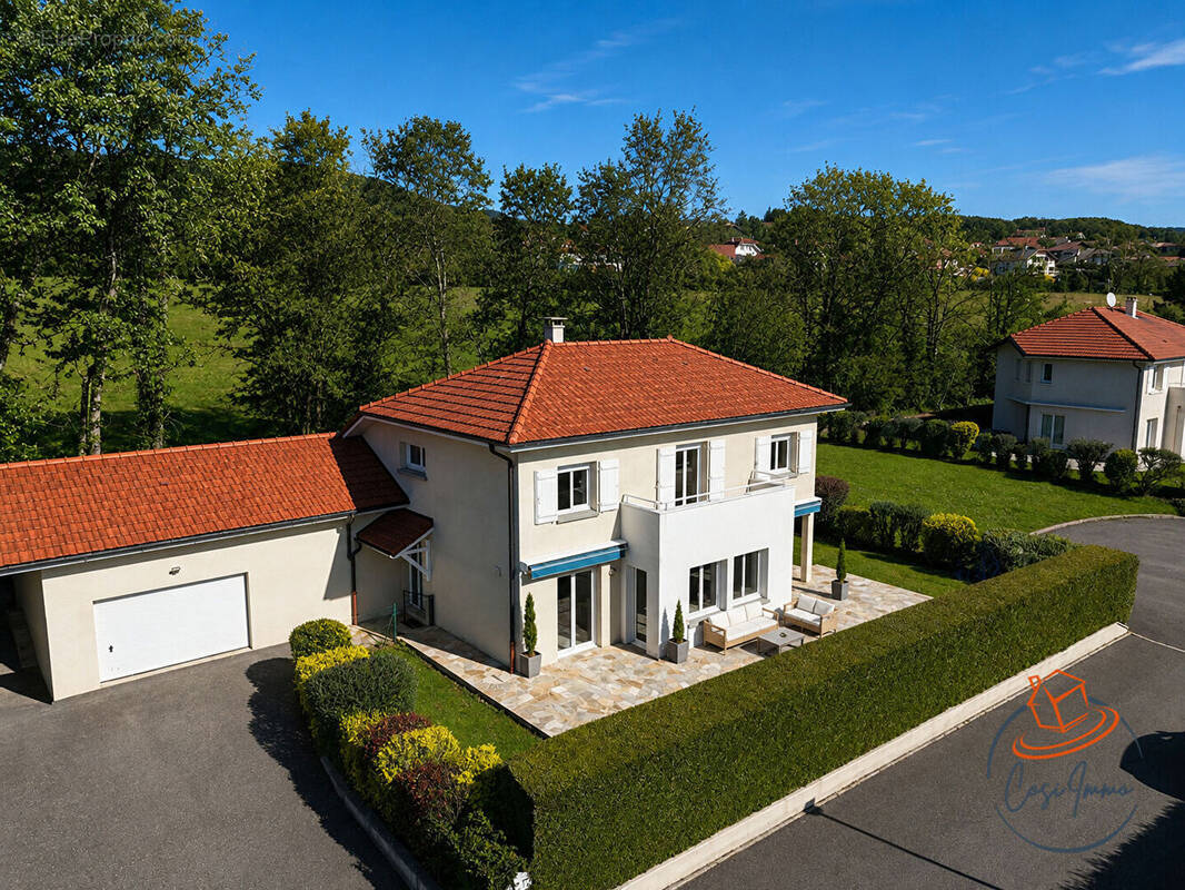 Maison à CESSY