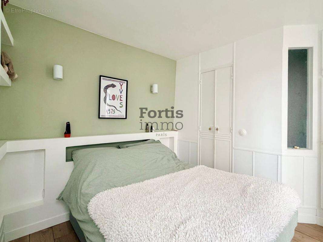Appartement à PARIS-1E