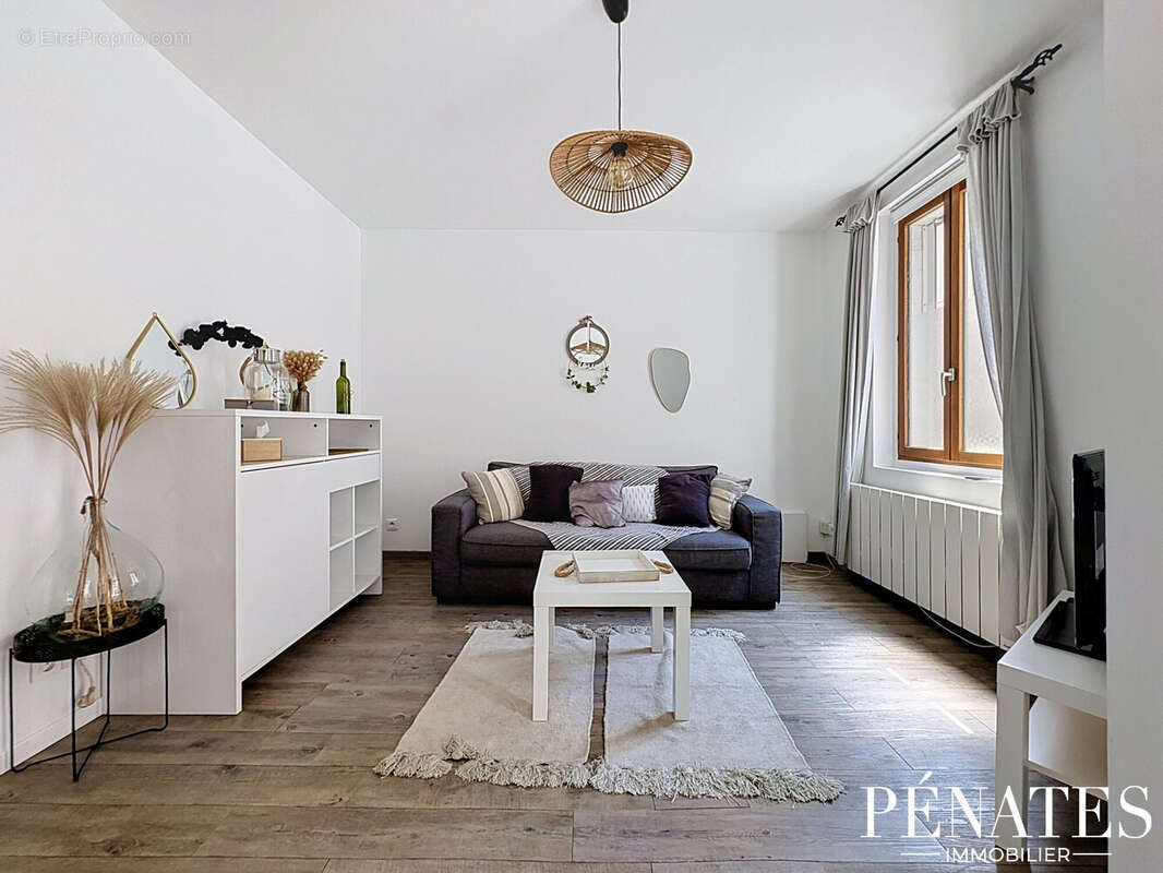 Maison 83 m² à Saint-Leger-Du-Bourg-Denis  - photo 2