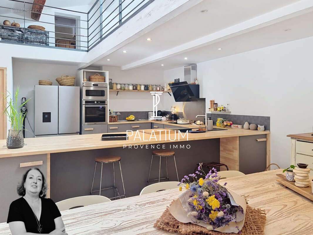 Maison à L'ISLE-SUR-LA-SORGUE