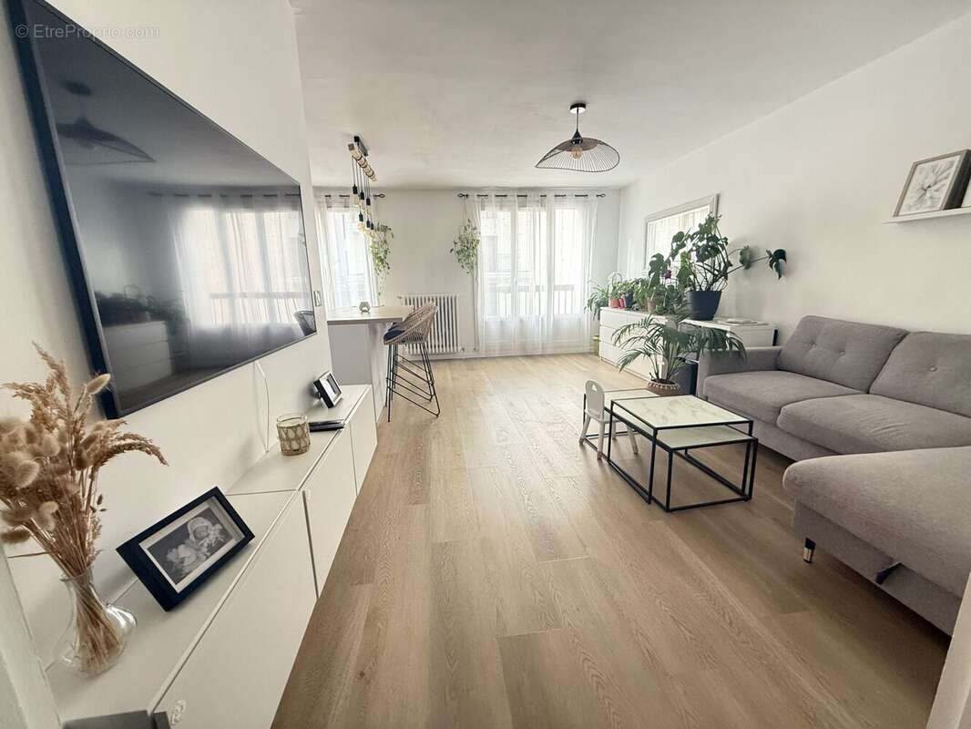 Appartement à COLOMBES