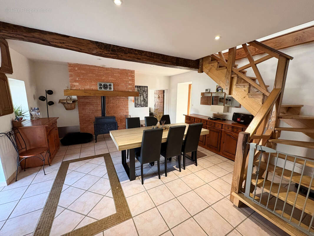 Maison à SAINT-JEAN-DE-THURIGNEUX