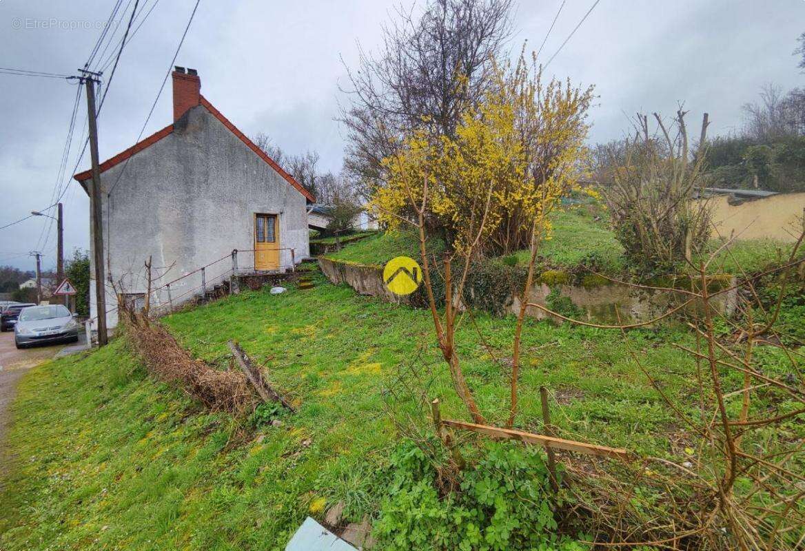Maison à JOUET-SUR-L&#039;AUBOIS