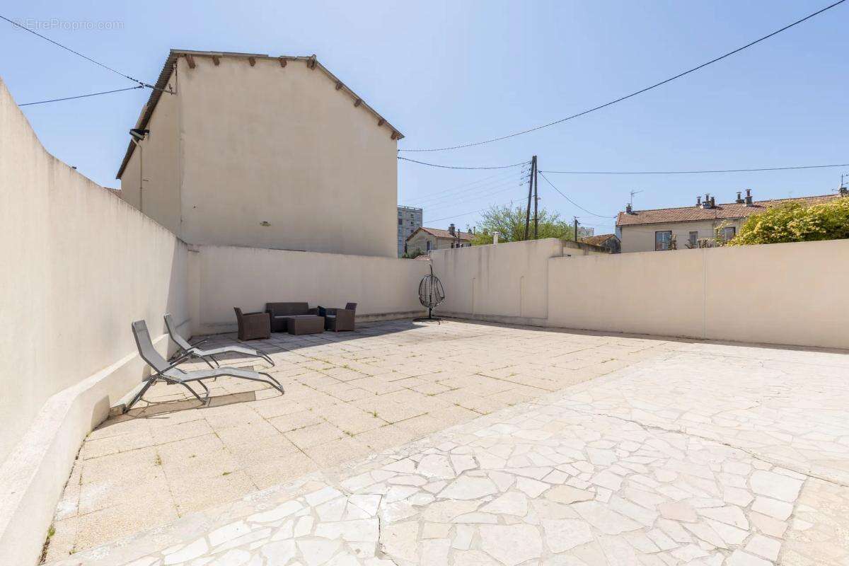 Appartement à MARSEILLE-13E