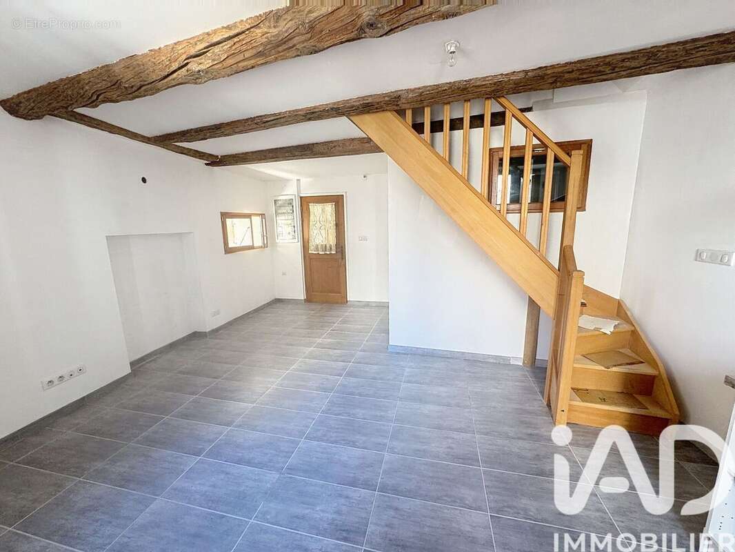 Appartement 52 m² à Saint-Sauveur-Sur-Tinee  - photo 4