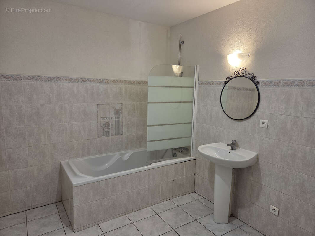 Appartement à VERCEL-VILLEDIEU-LE-CAMP