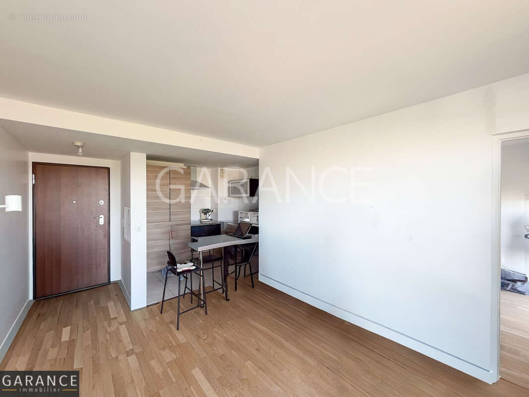 Appartement 38 m² à Paris-14e  - photo 4