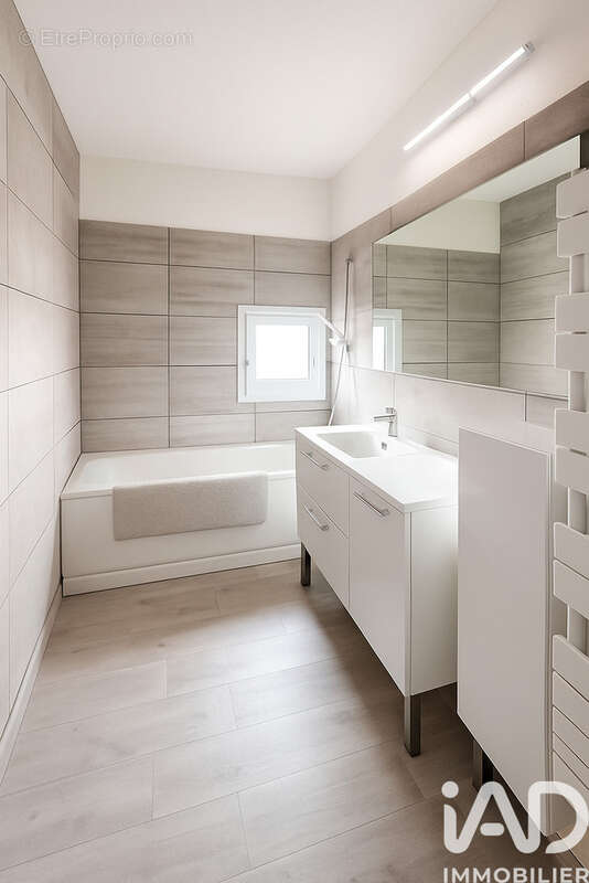 Photo 7 - Appartement à ROQUEBRUNE-SUR-ARGENS