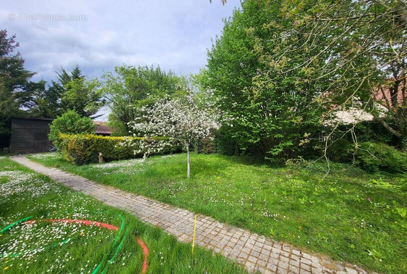 Terrain à SAINT-LEU-LA-FORET