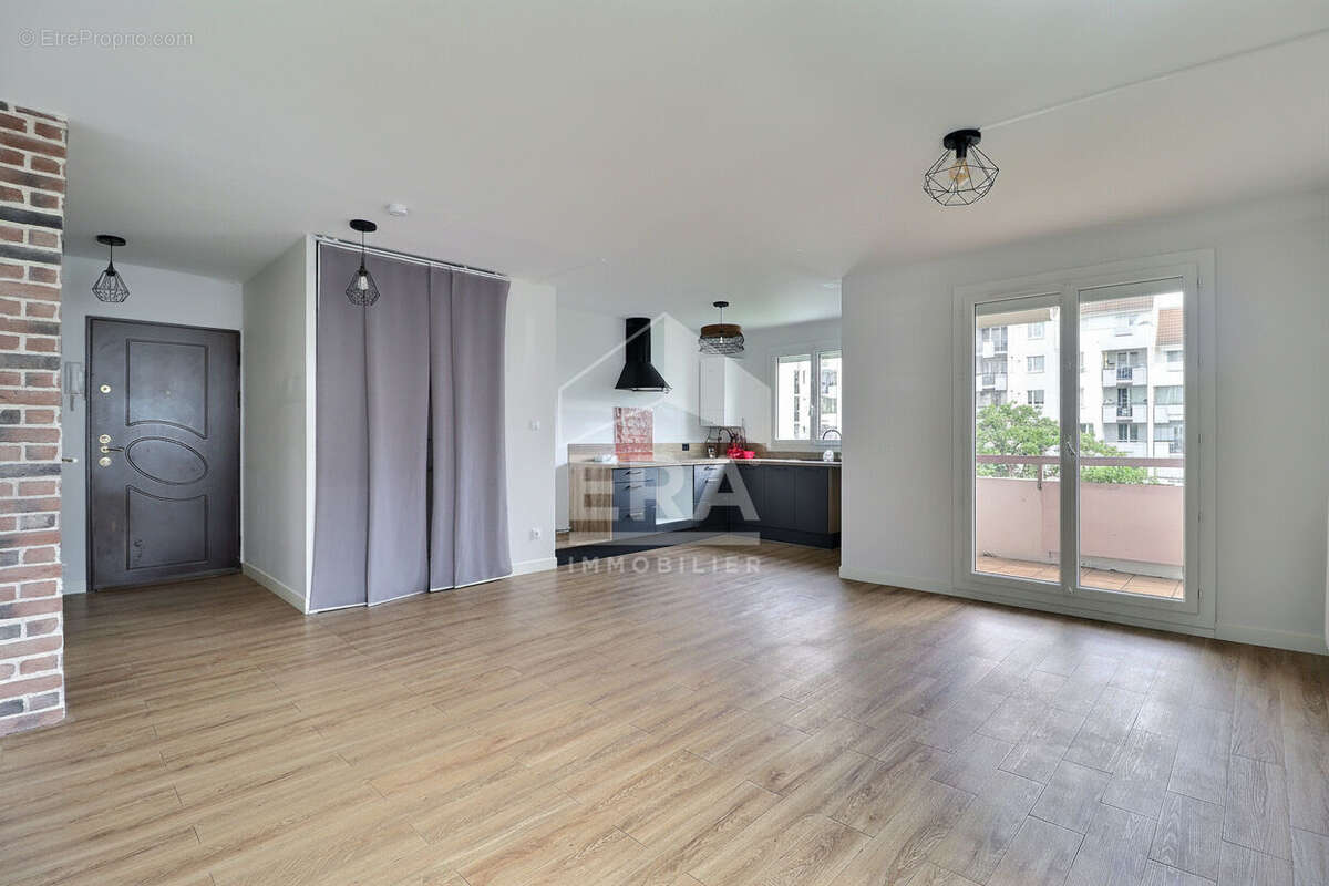 Appartement à EPINAY-SUR-SEINE