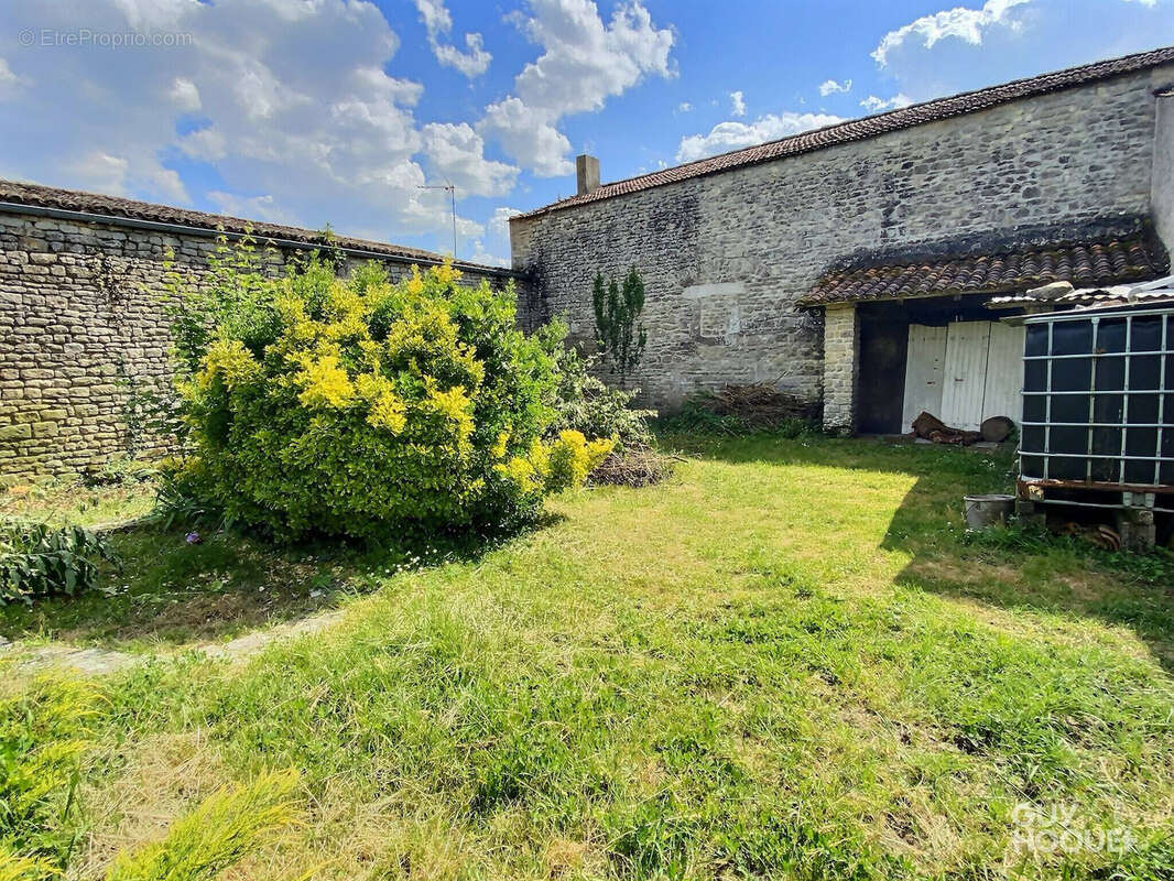 Maison 5P 3 chambres sur 867 m2 de terrain - photo 3