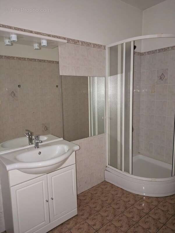 Appartement 125 m² à Oradour-Sur-Vayres  - photo 9