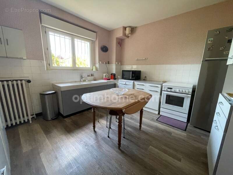 Maison à MAGNAC-LAVAL