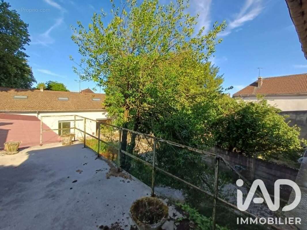 Appartement 122 m² à Brienne-Le-Chateau  - photo 2