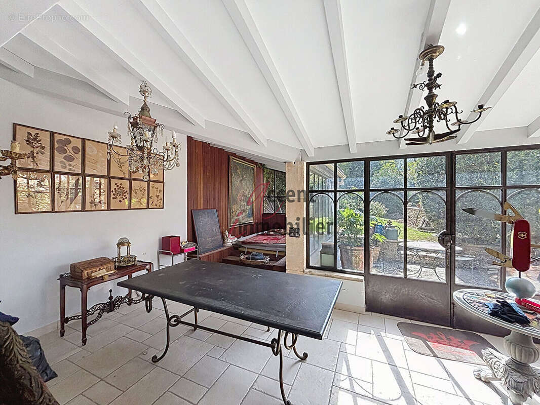 Maison à ROBION