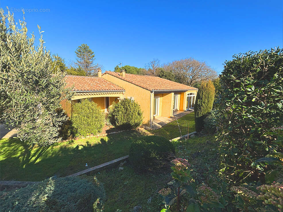 Maison à MALATAVERNE