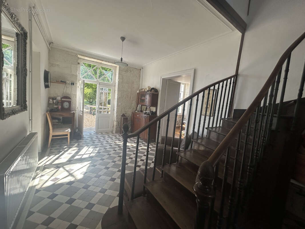 Maison à AUBETERRE-SUR-DRONNE
