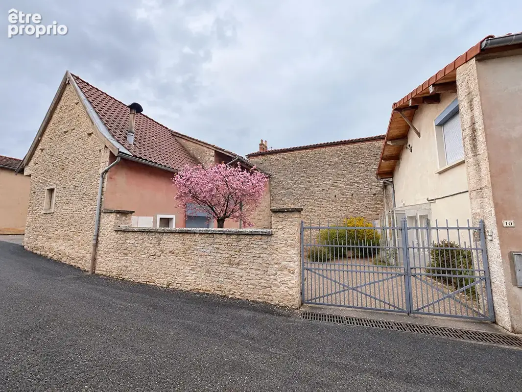 Photo Maison à Vire au prix de 129 000€