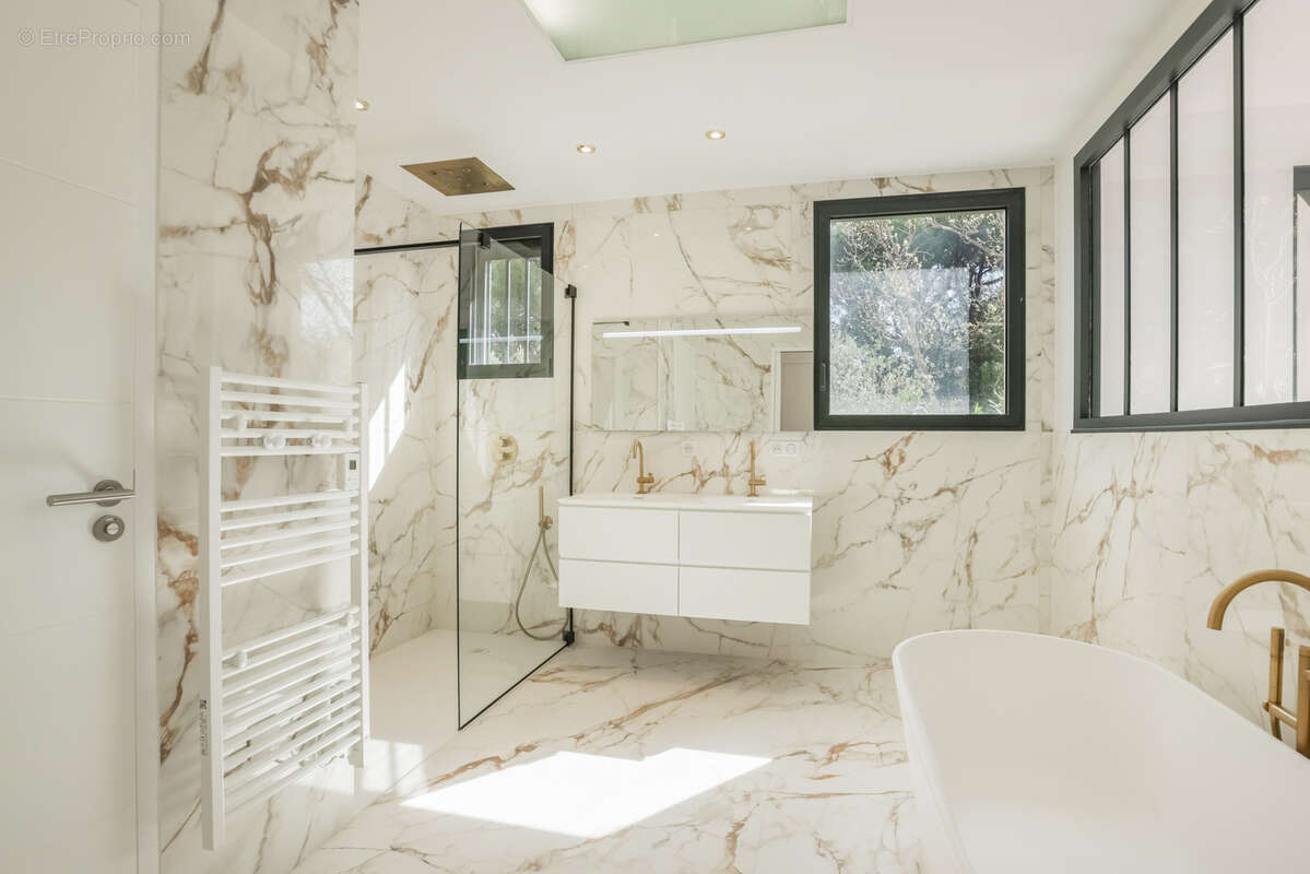 Maison à LA CROIX-VALMER