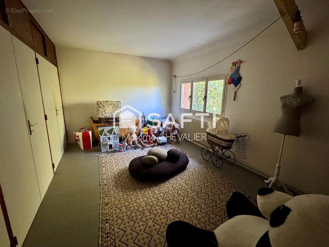Maison 250 m² à Neuvy-Saint-Sepulchre  - photo 8