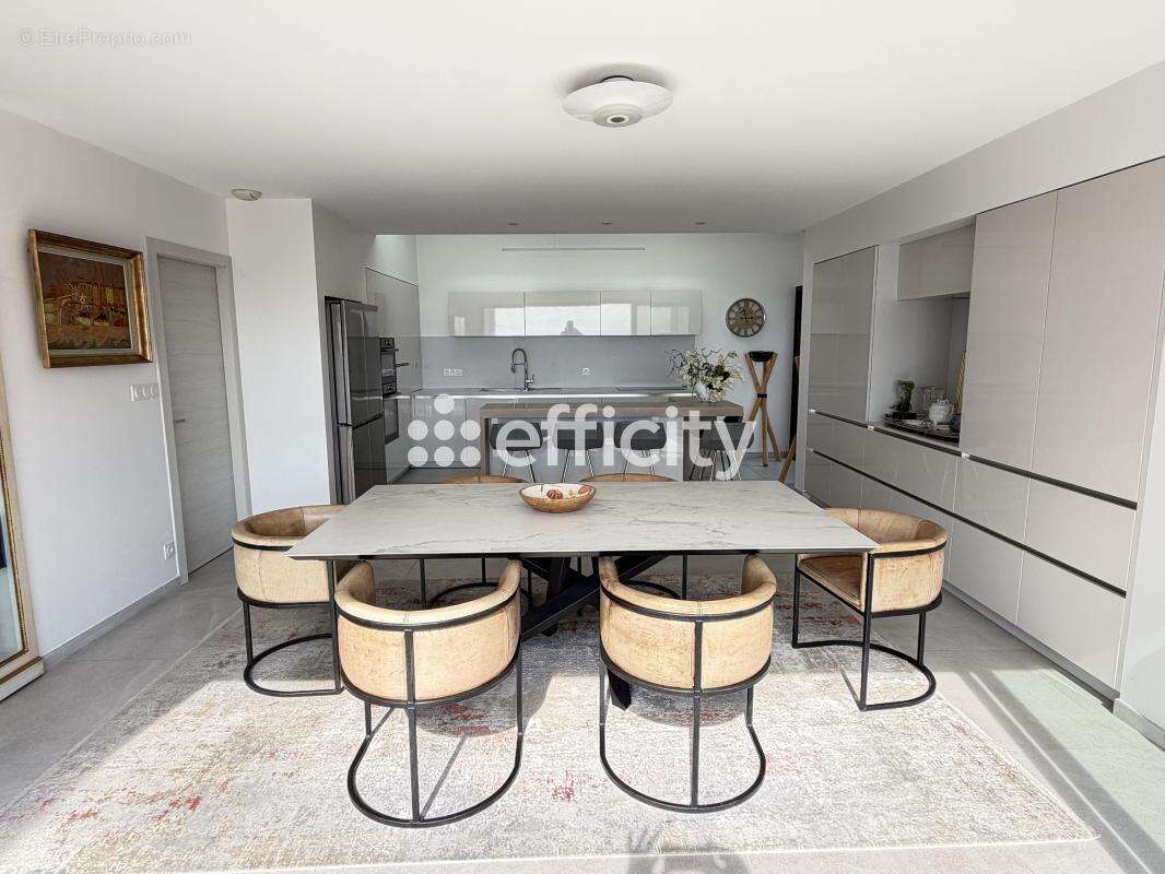 Maison 202 m² à Meschers-Sur-Gironde  - photo 10