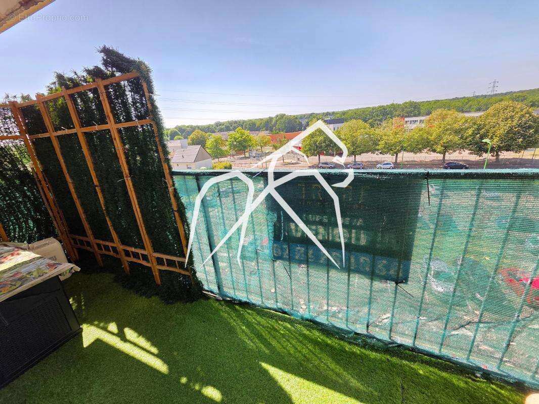 Appartement à SAINT-ETIENNE-DU-ROUVRAY