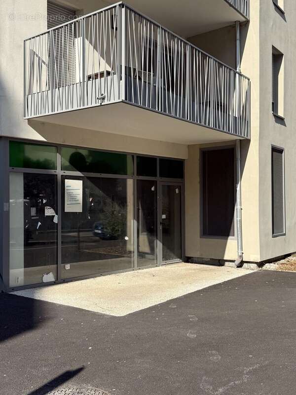 Commerce 40 m² à Grenoble  - photo 4