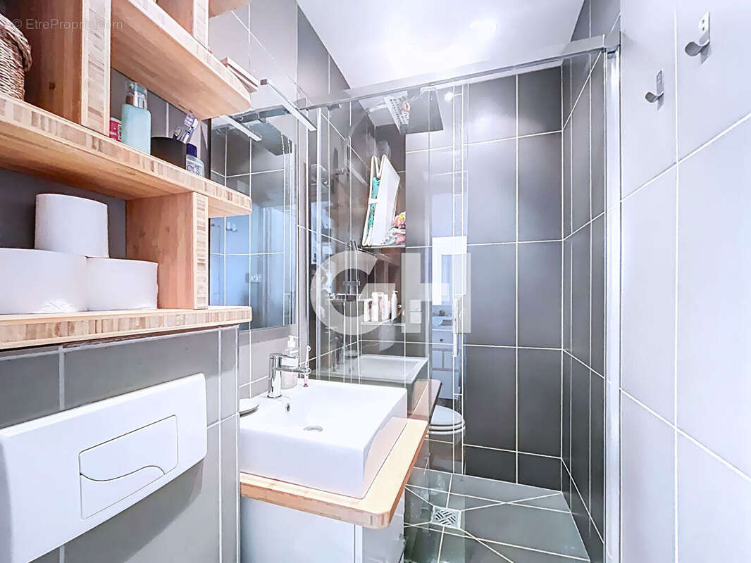 Appartement à PARIS-11E