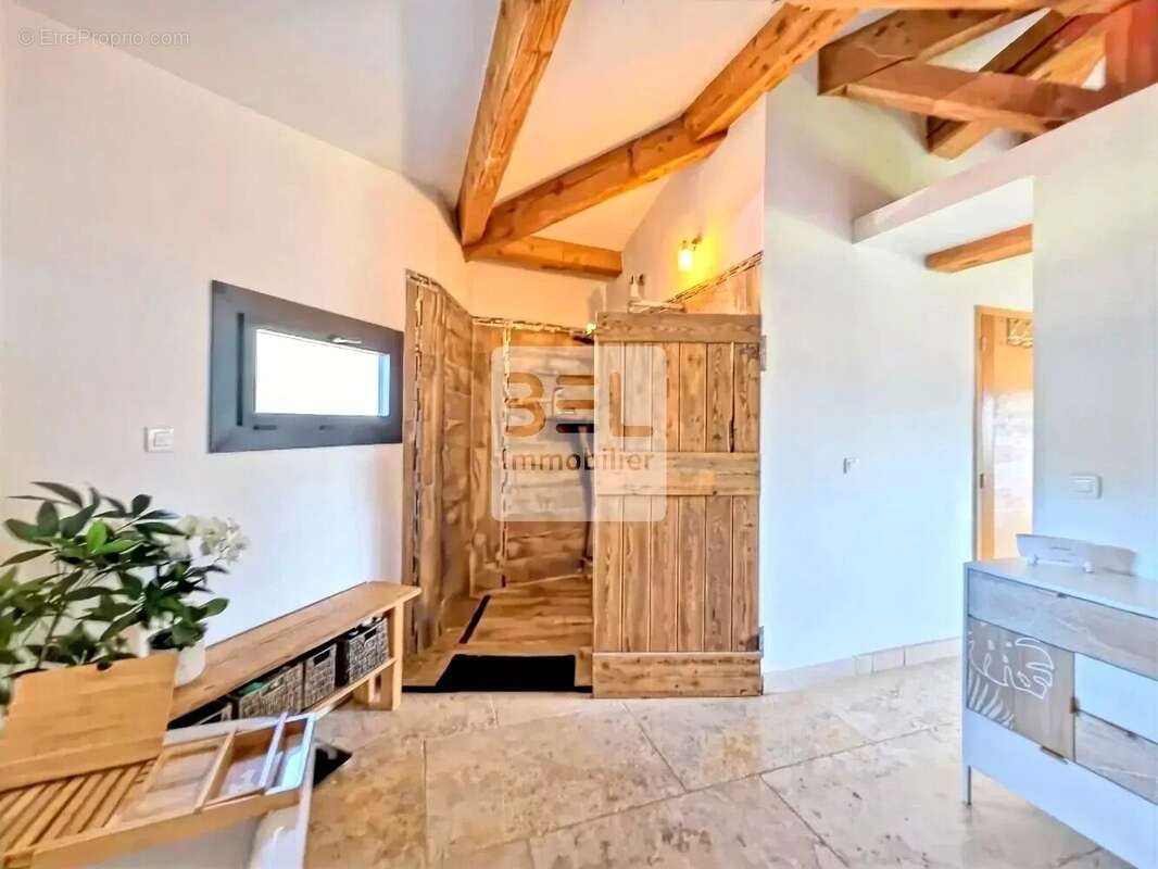Maison à SAINT-RESTITUT