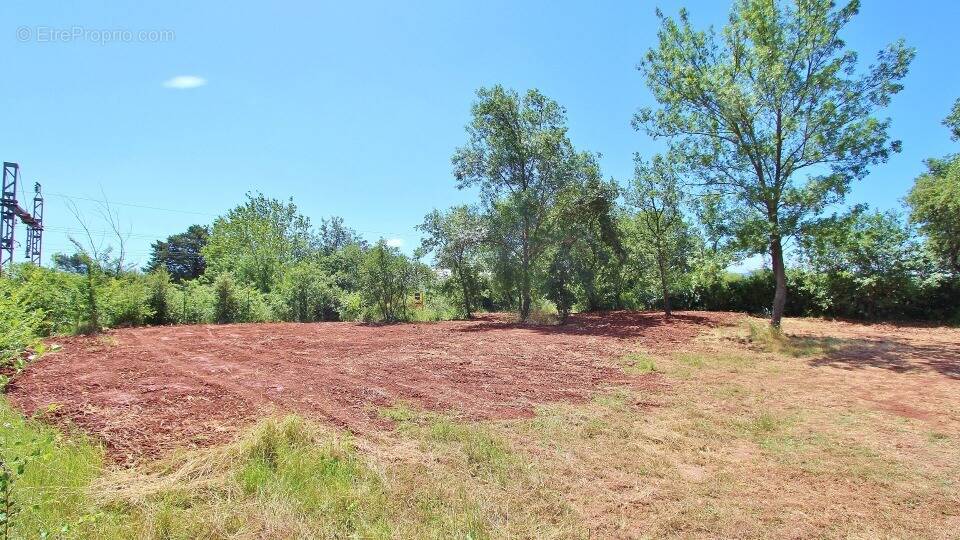 Terrain à LE CANNET-DES-MAURES