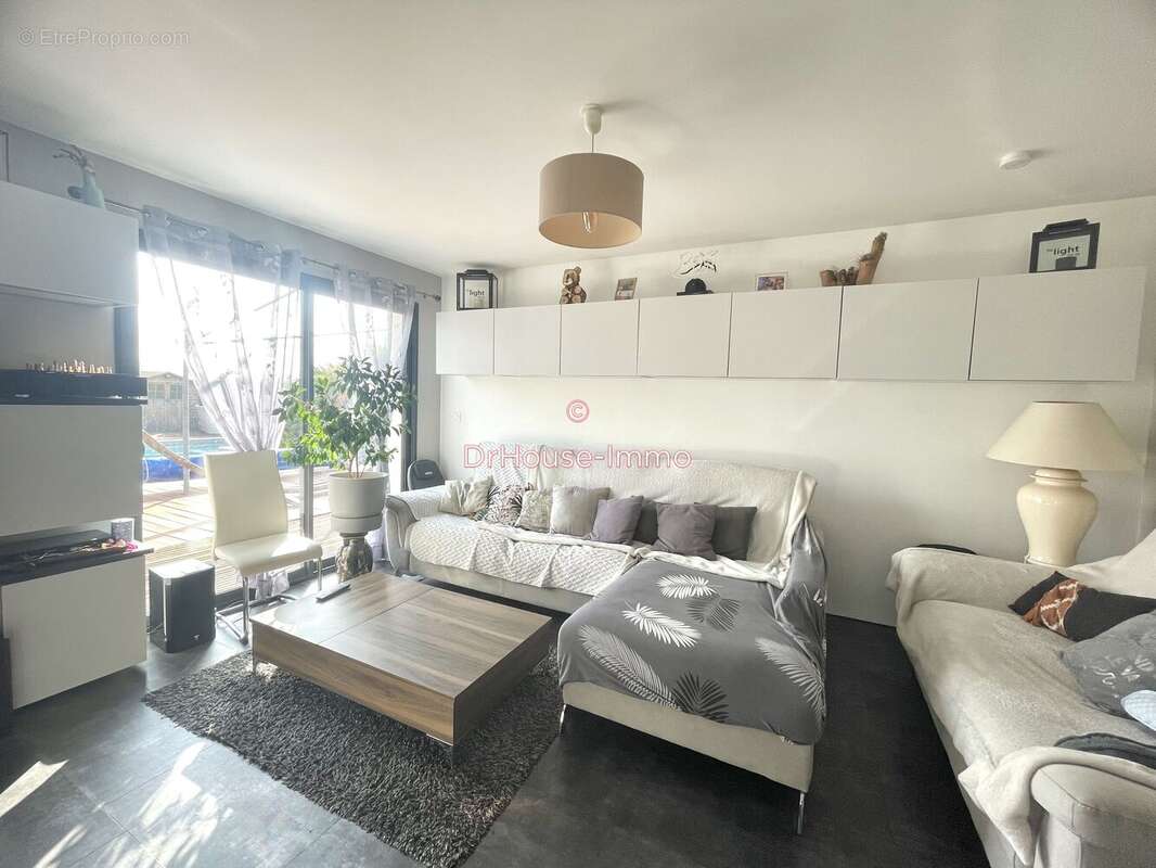 Maison à LA SALVETAT-SAINT-GILLES