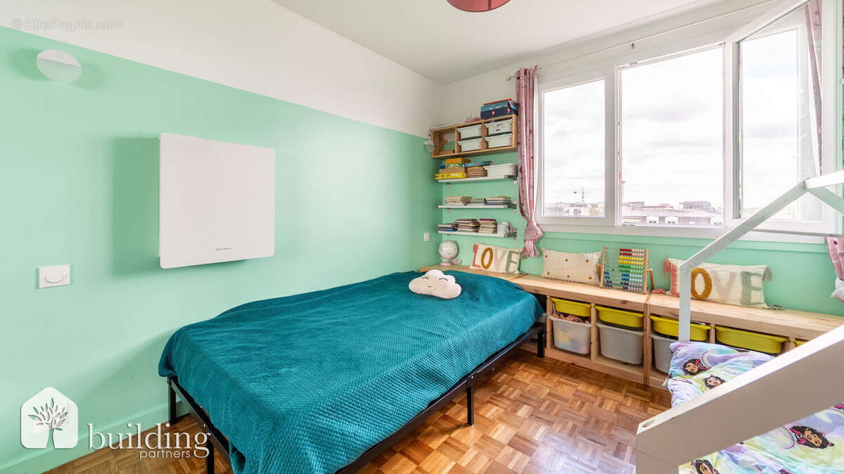 Appartement à COURBEVOIE