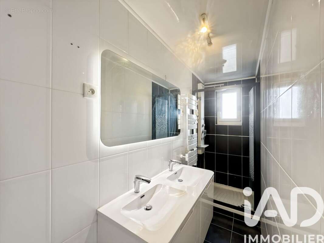 Photo 6 - Appartement à SAINT-GERMAIN-LES-CORBEIL