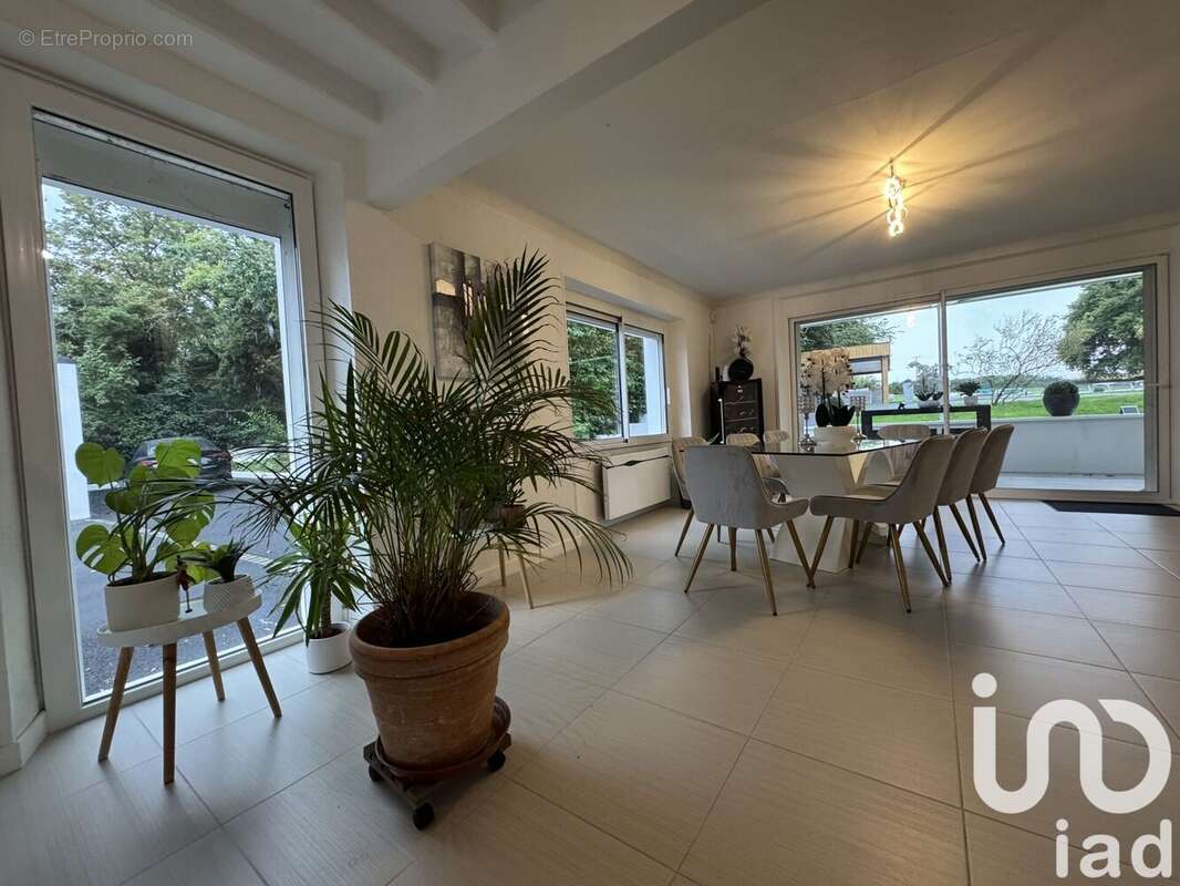 Photo 3 - Maison à VILLENEUVE-SUR-YONNE