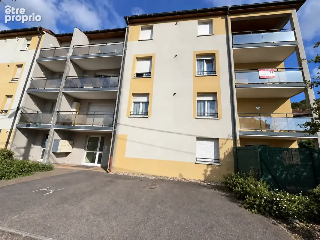 Appartement à CLOUANGE