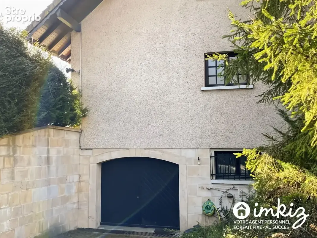 Maison familiale- Vue montagne, lumière et volumes - photo 10