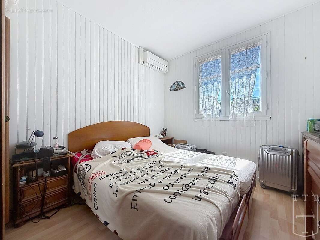 Ruoms centre - photo 15