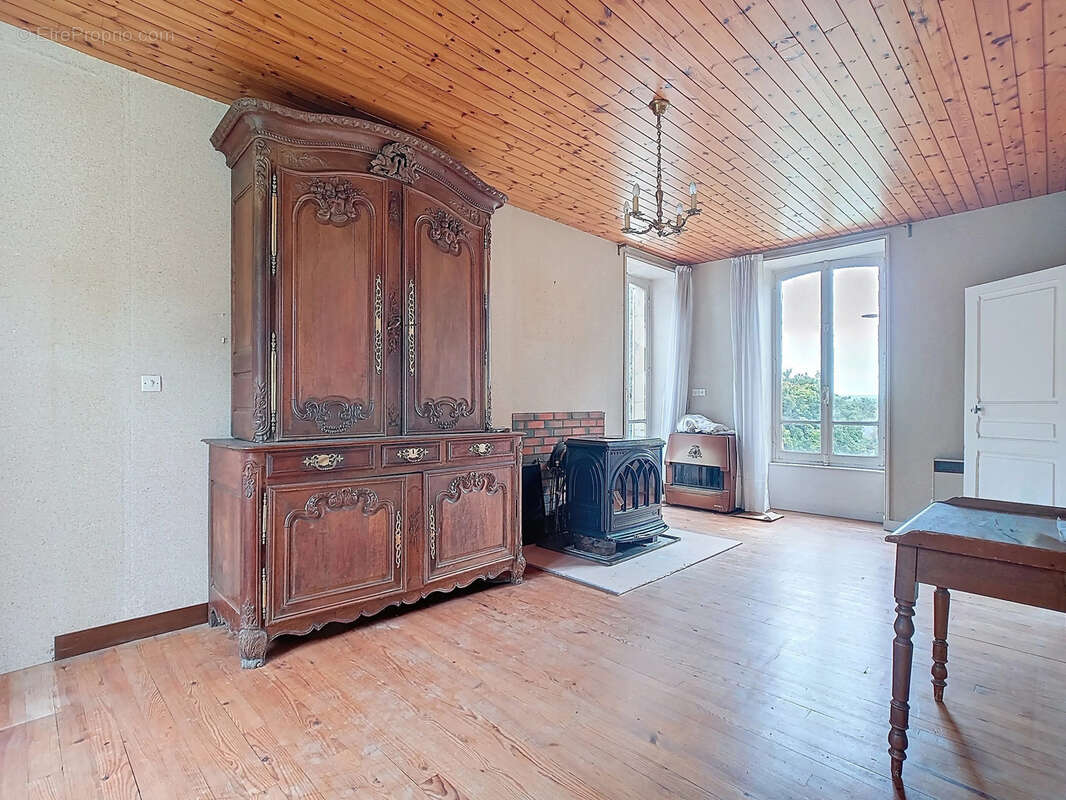 Maison à VILLERS-BOCAGE