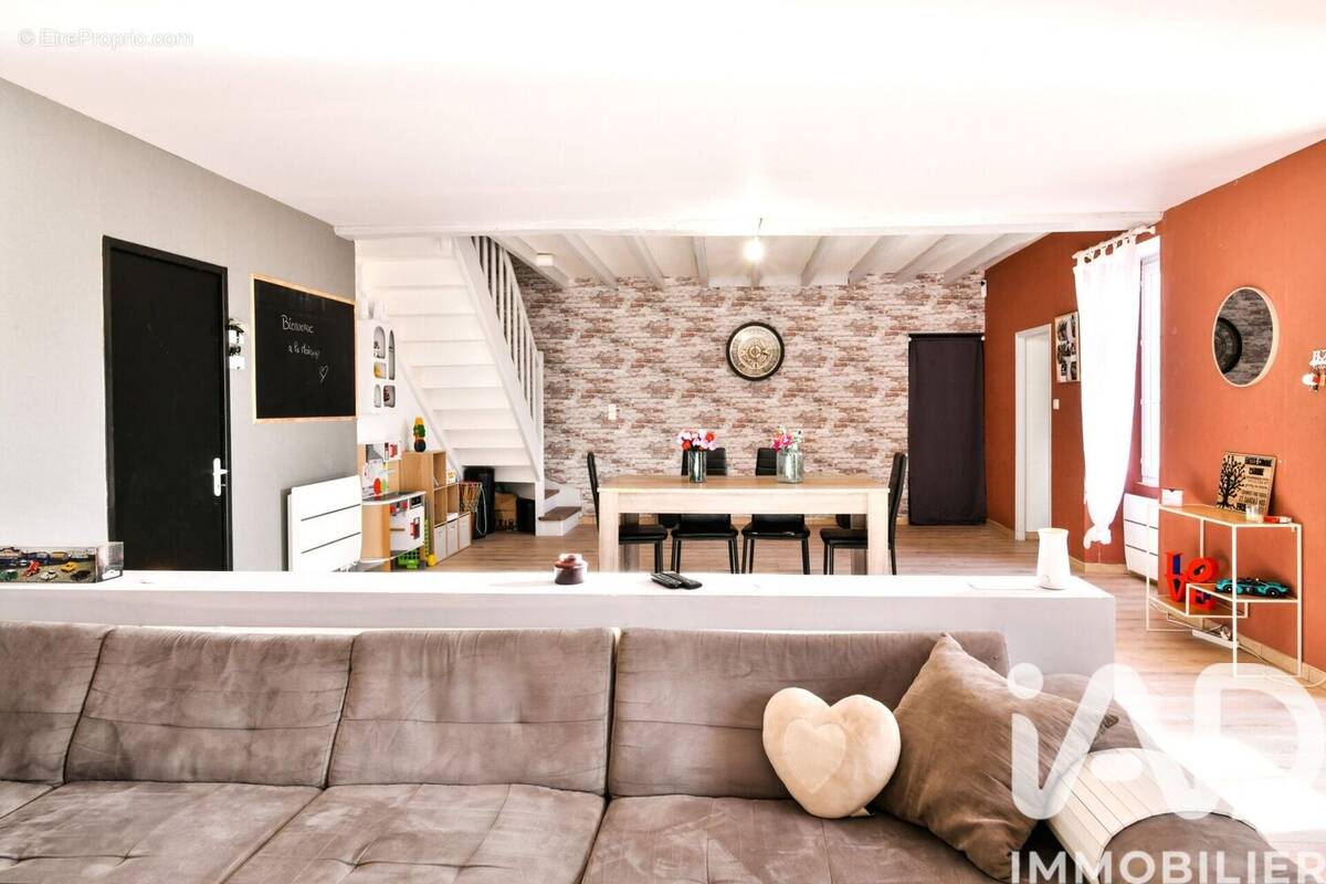 Photo 1 - Maison à LE BUSSEAU