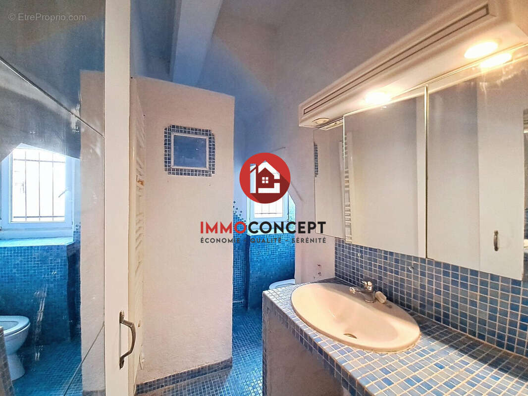 Maison à ROQUEMAURE