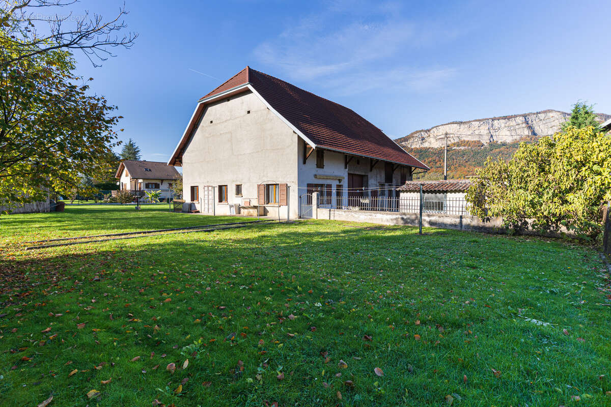 Maison à SAINT-PIERRE-EN-FAUCIGNY