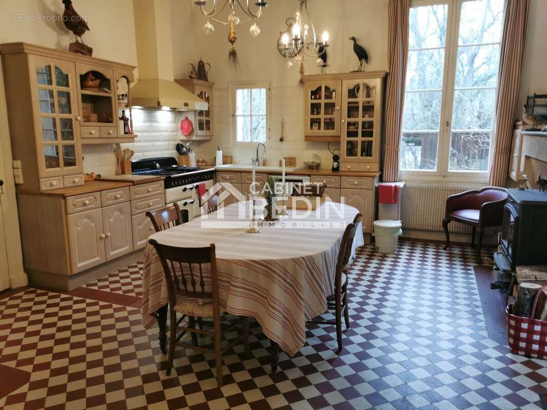 Maison à SAINT-SEURIN-SUR-L'ISLE