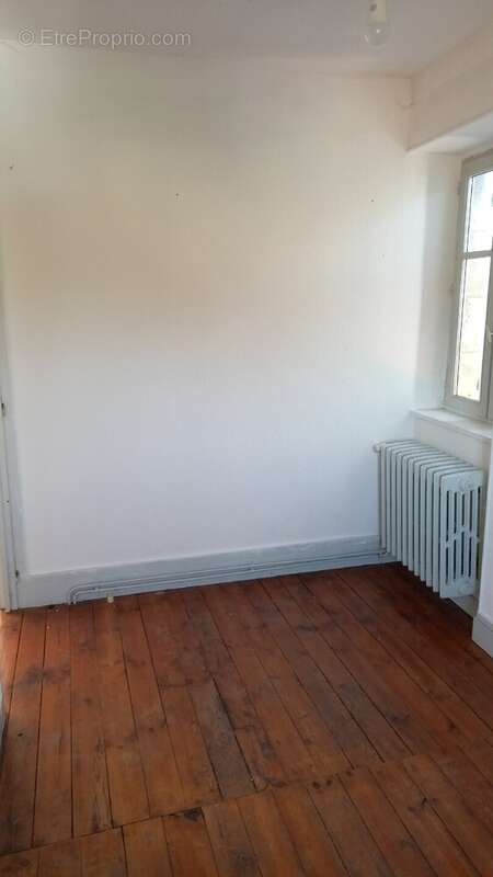 Maison à AIGUEPERSE